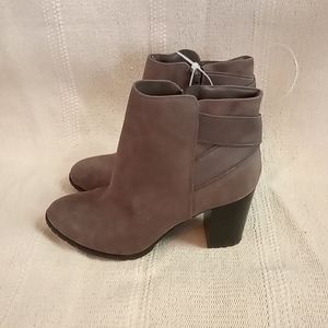 Nwot Suede like heeled booties